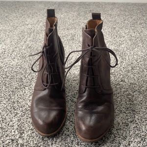 Women’s leather ankle booties